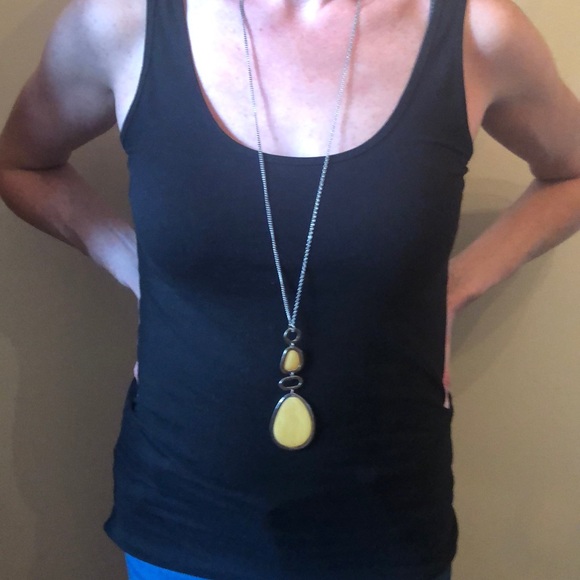 🎉HP🎉✨Mother of Pearl Necklace✨ - Picture 2 of 4